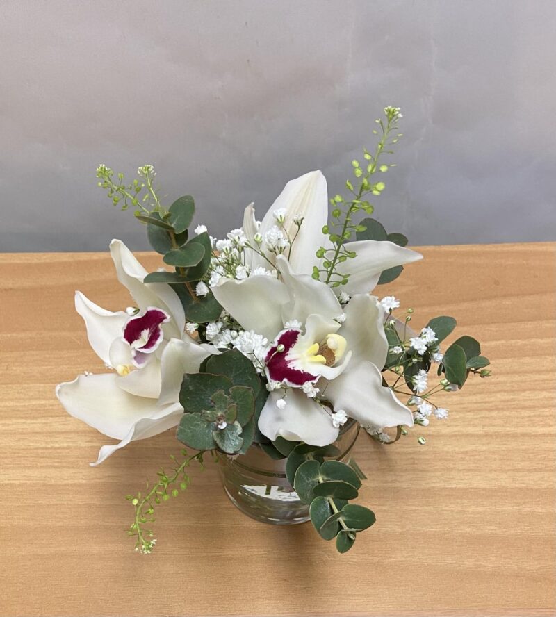 Flower arrangement with orchids